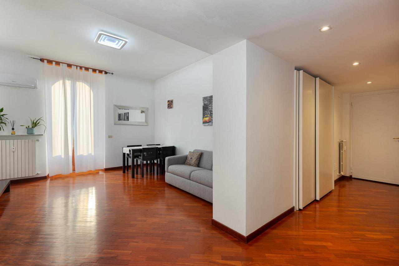 Flat In Citylife Near Metro! Μιλάνο Εξωτερικό φωτογραφία